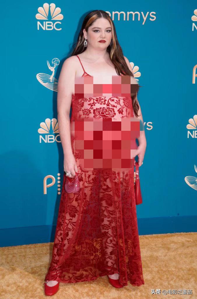 艾美奖红毯怪奇物语,艾美奖红毯走法