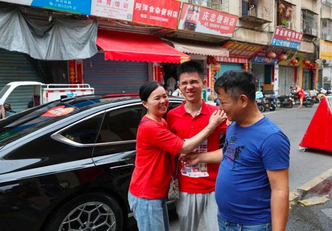 “追梦的少年”啊，一个也不能落下！