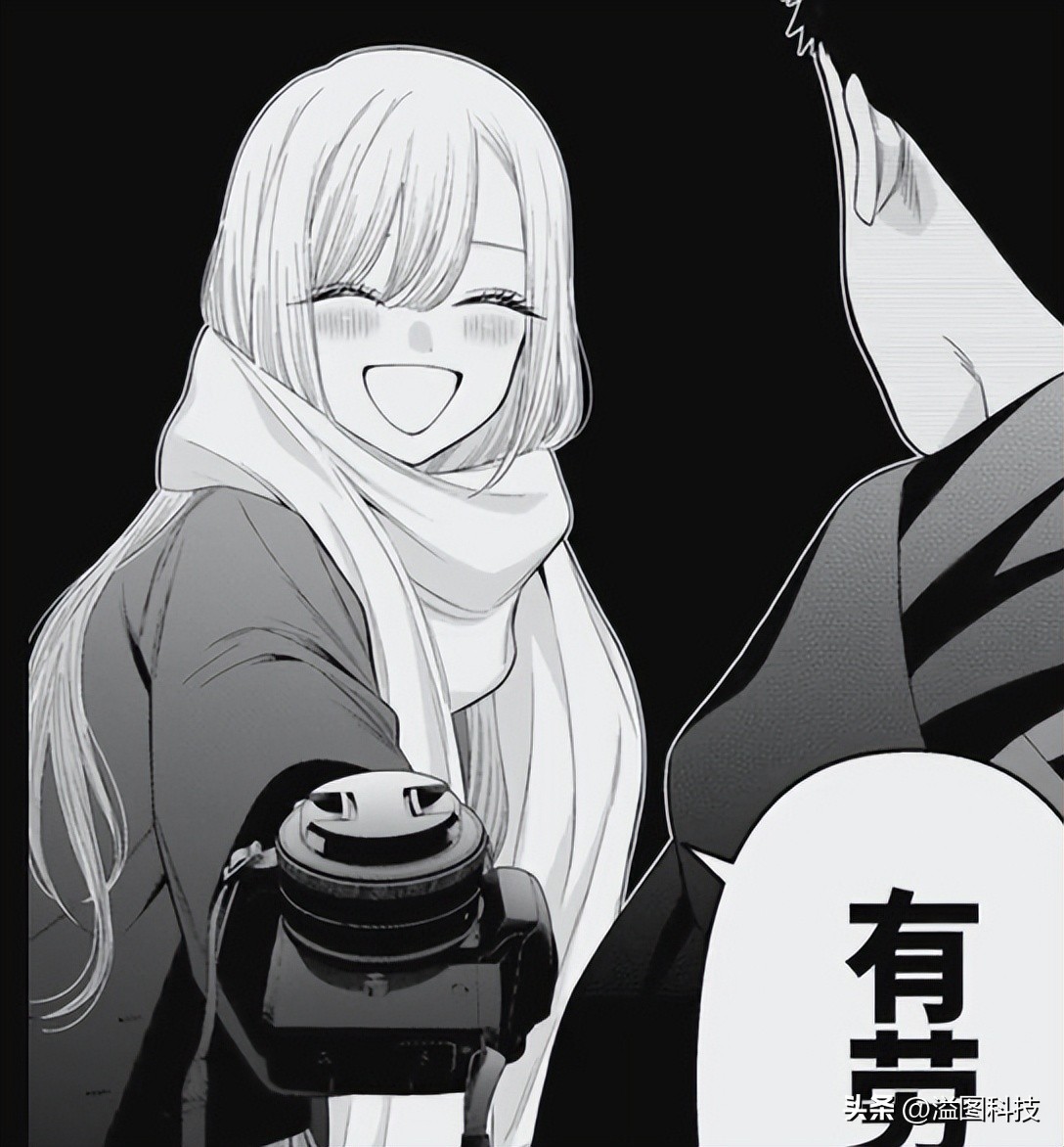 《更衣人偶坠入爱河》中的美少女选了哪款相机？