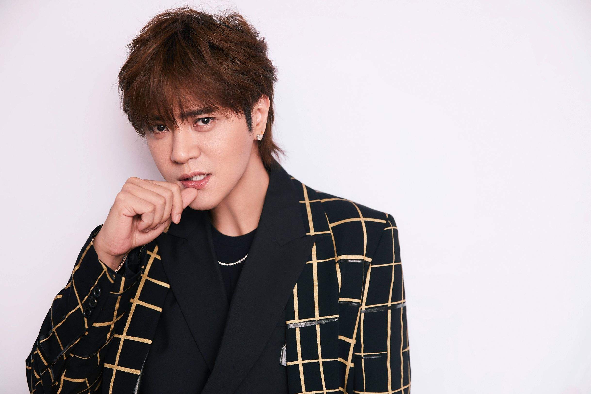 惨遭淘汰却爆红的歌手,当年红极一时却又被雪藏的歌手