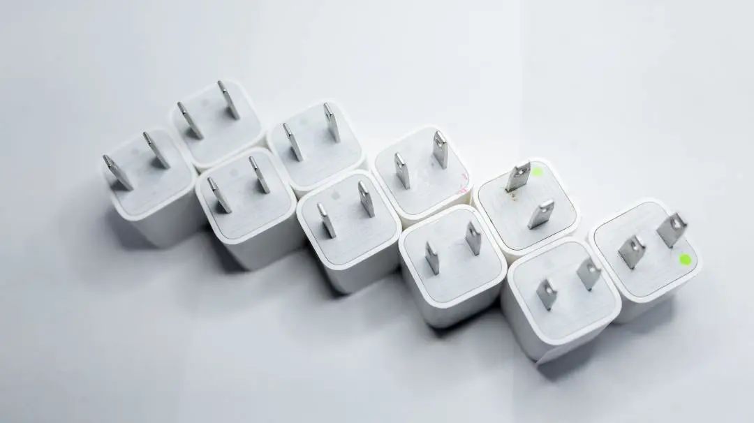 教你如何分辨是否是原装充电器,教你三招辨别原装充电器