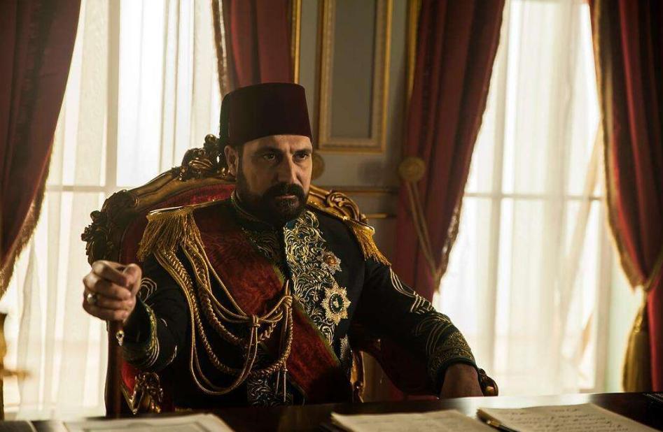 苏伊士运河危机对英国影响,英国是如何收购苏伊士运河的