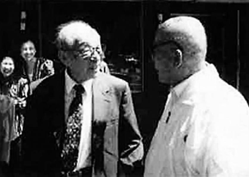 张学良恢复自由后去哪了,1996年张学良回东北