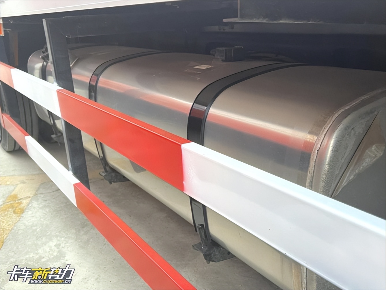 解放j6g新款280马力能跑多快,新款解放j6g自动挡