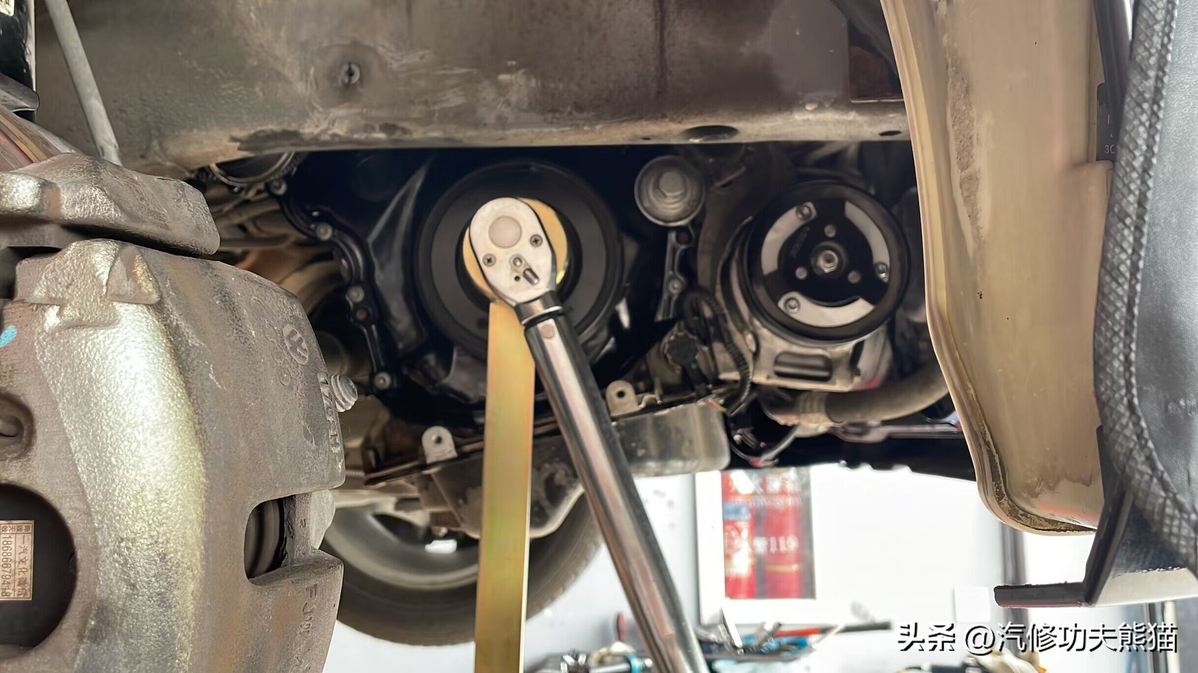 2017款大众迈腾10万公里烧机油,十年的迈腾怎么样后期维修费用