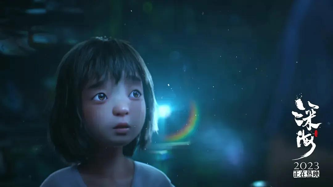 女孩纵身跃入大海，只为寻找疼爱她的妈妈