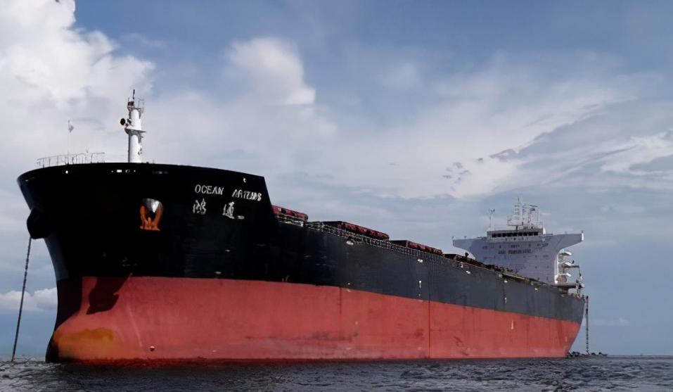 日本潜艇被撞,日本潜艇撞到货船后续