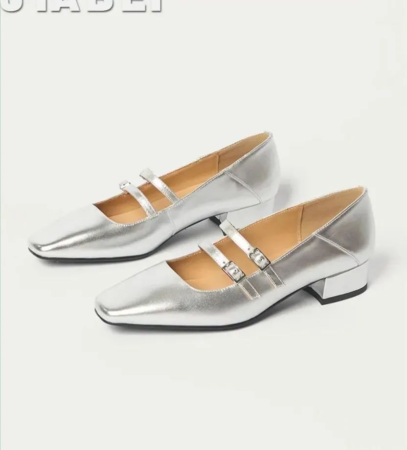 适合穿裙子的运动鞋牌子和款式,夏天穿什么鞋好看又显身材