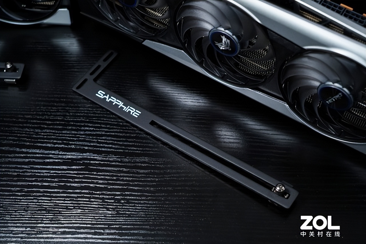 蓝宝石RX6950XT超白金评测游戏全面超越3090