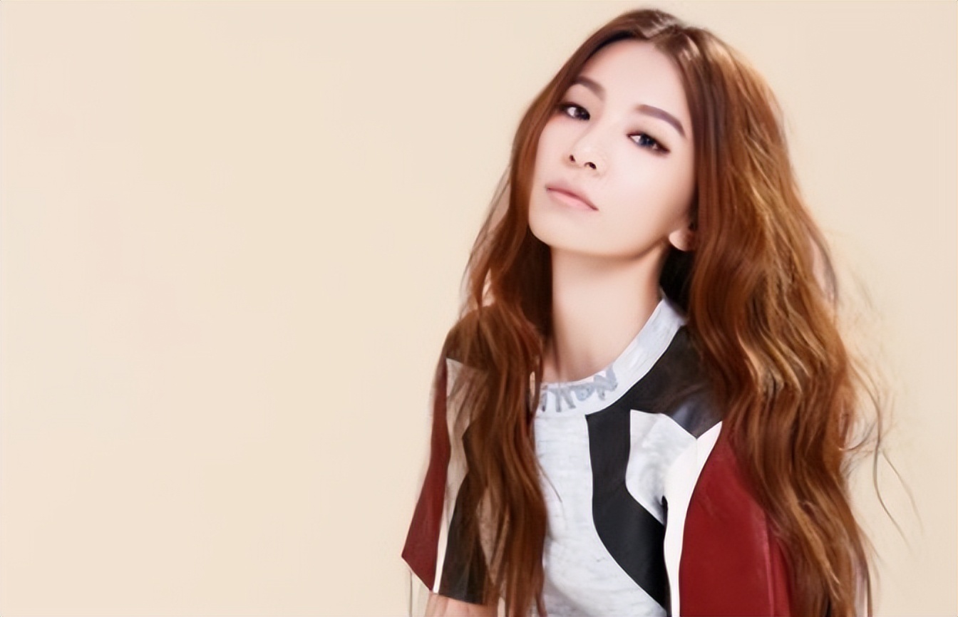 歌手伍佰到底有多受欢迎,伍佰上综艺唱歌