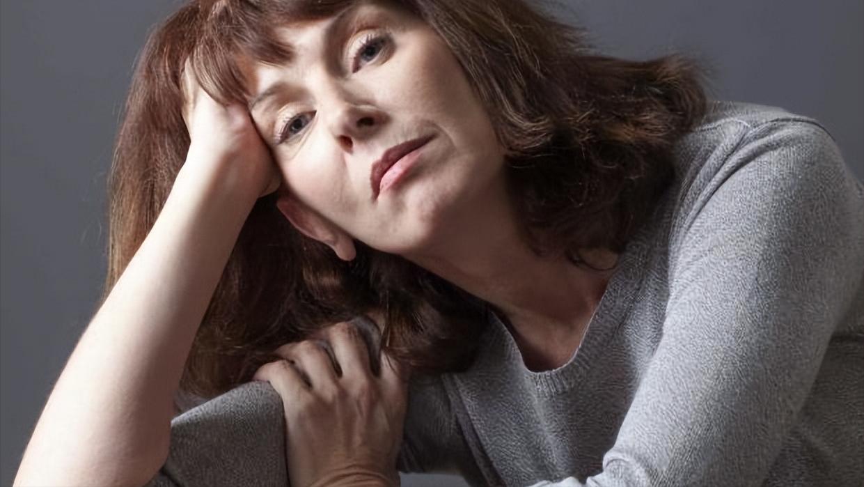 乳房下垂是不是病？提醒：不要为了丰胸，跳进这些“雷区”