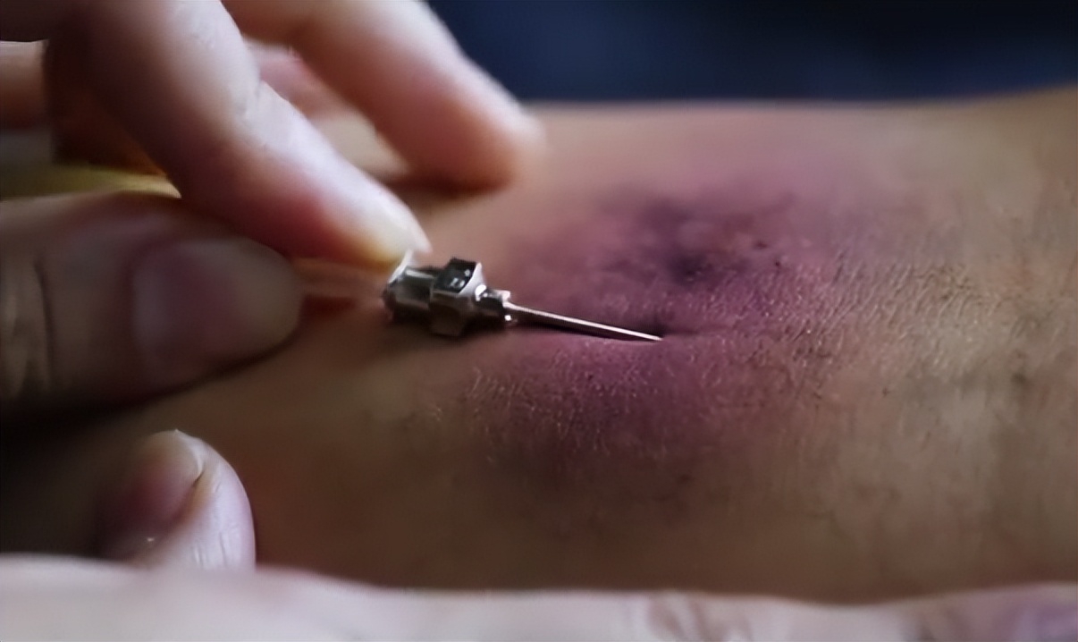 5分钟读完许三观卖血记,许三观卖血记的深度解析