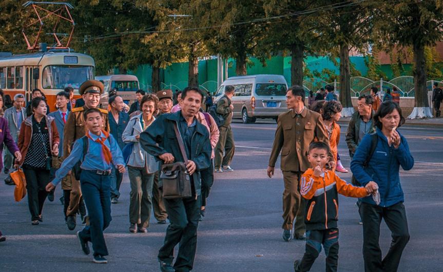 朝鲜为何住房与医疗都是免费,朝鲜普通老百姓受教育的程度