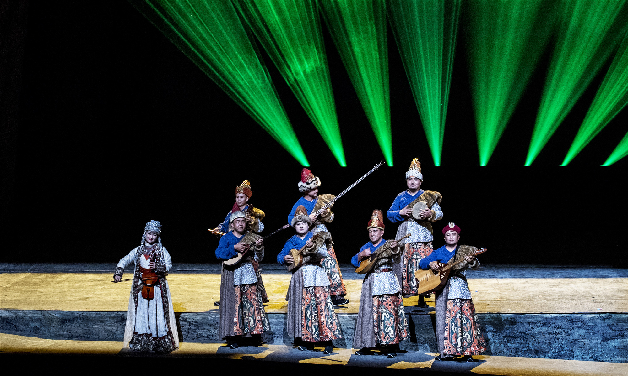 古美洲舞蹈仪式与庆典：宗教、社会和身份的象征意义