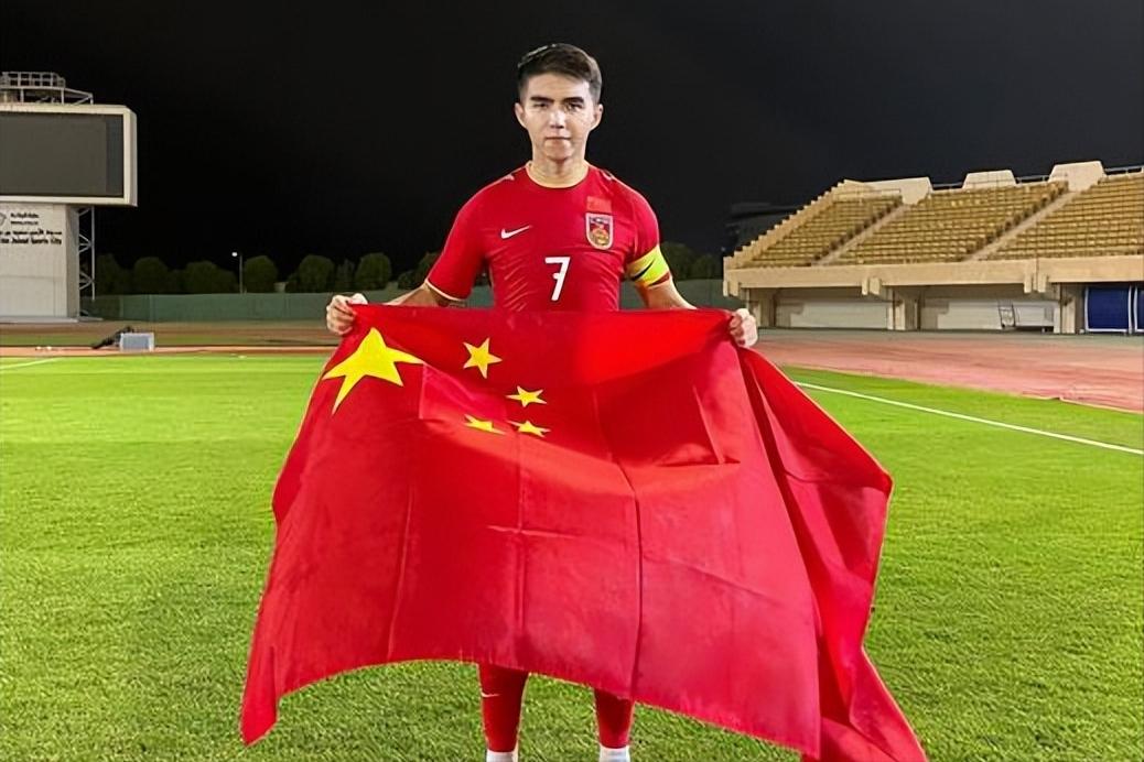 艾菲尔丁踢野球,艾菲尔丁今天上场了没有