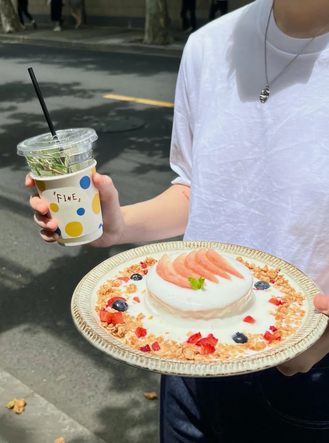 超级网红FINE，5家分店全面撤离乌鲁木齐中路