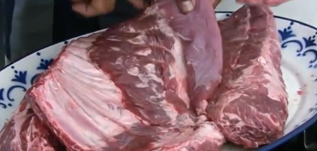 排骨买精排还是肉排,牛排骨是大排好还是小排好