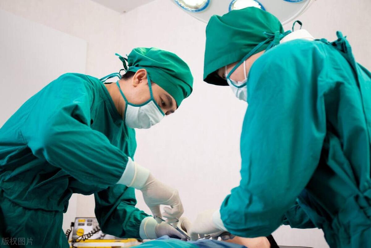 取环造成子宫穿孔医疗纠纷,子宫切除与肾损伤医疗纠纷案例