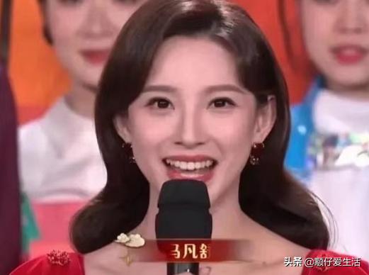 马凡舒参加主持人大赛时的视频,马凡舒十八岁比赛