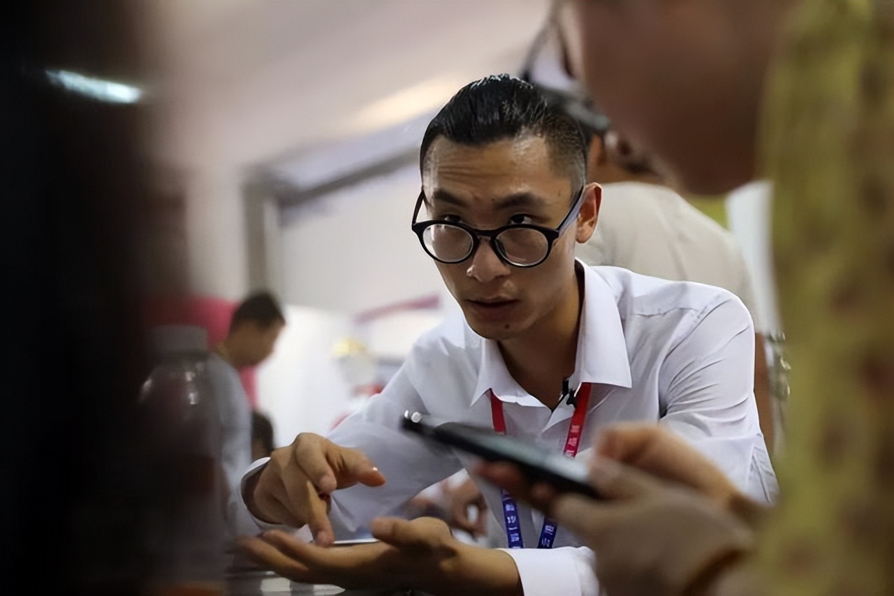 90后小伙上亿做内衣,90后小伙把内衣卖到全球