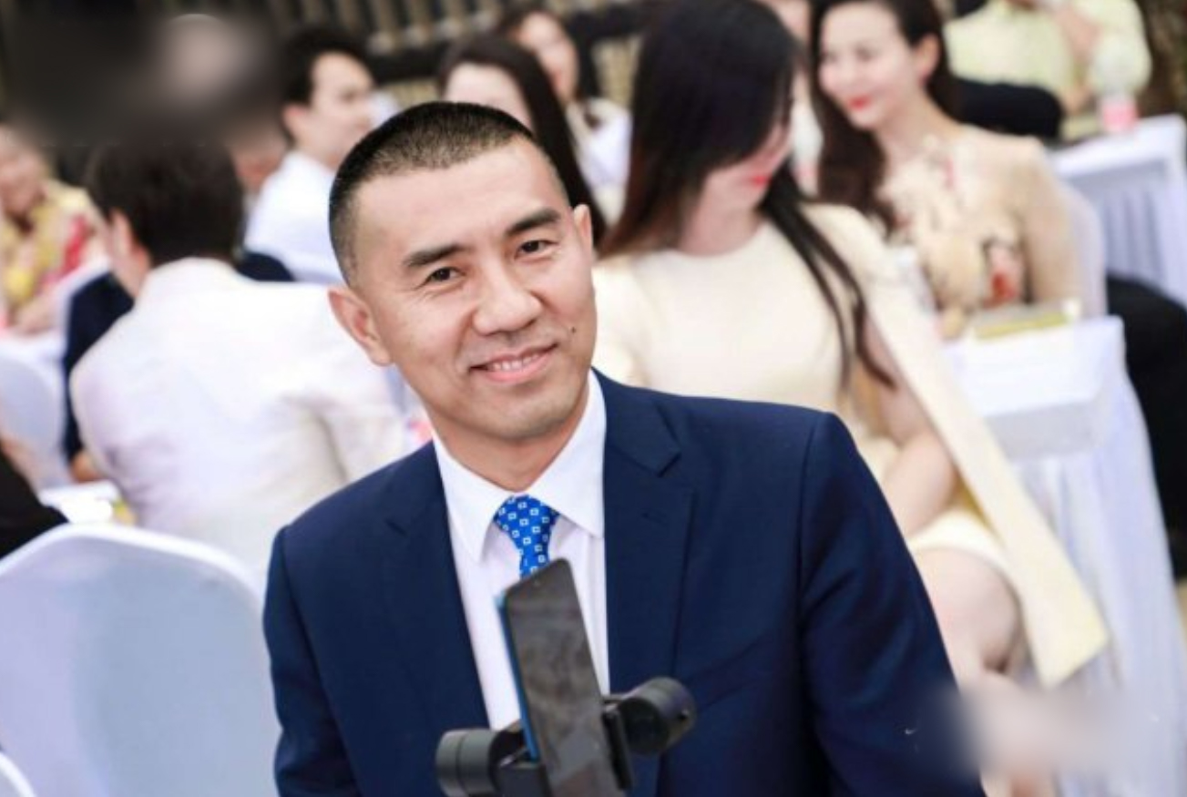 男子养天价乌龟一只龟能卖100,卖乌龟年入百万