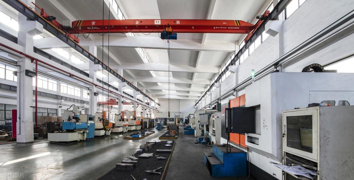 因为疫情影响被裁员，为了生存选择开起眼镜店，1年就赚了50万