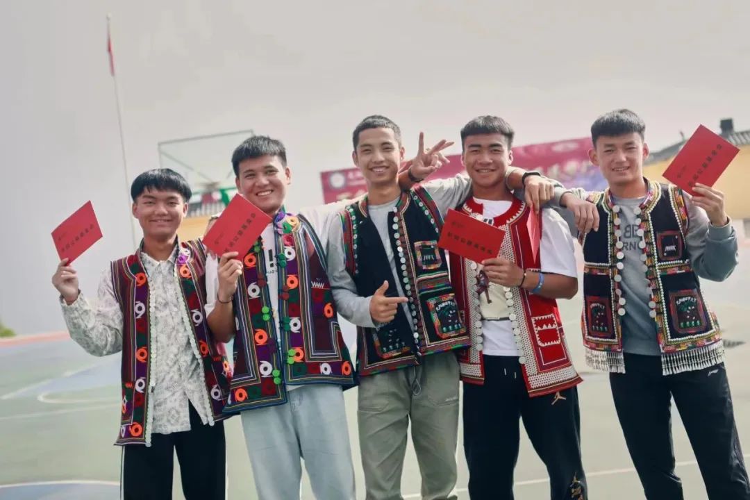 东润公益基金会金寨一中,东润公益基金会捐款