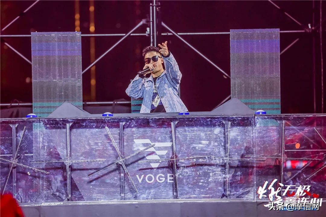 “燃无极•鑫连心”——隆鑫通用•VOGE机车文化艺术节盛大举行