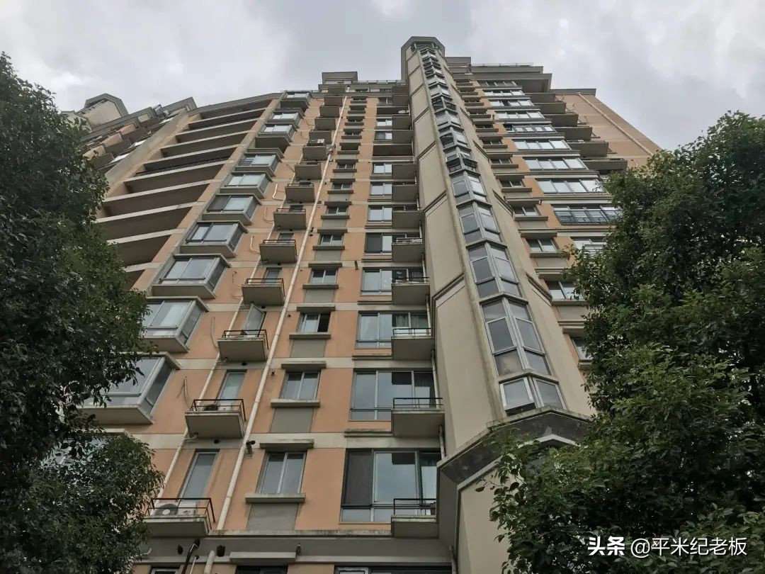 680万拿下顶尖九年一贯制学校，这个神秘社区，有多厉害？