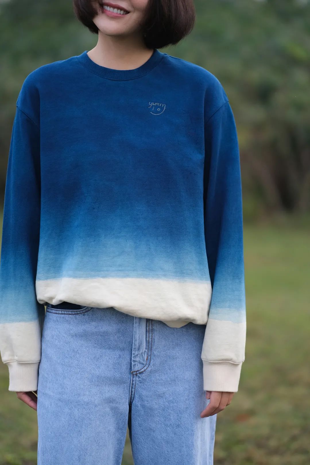 远家YUANJIA：蓝染刺绣卫衣，渐变流动的生命丨中式潮流Daily