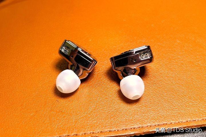 兴戈珍珑ew200hifi耳机,兴戈ea200入耳式耳机