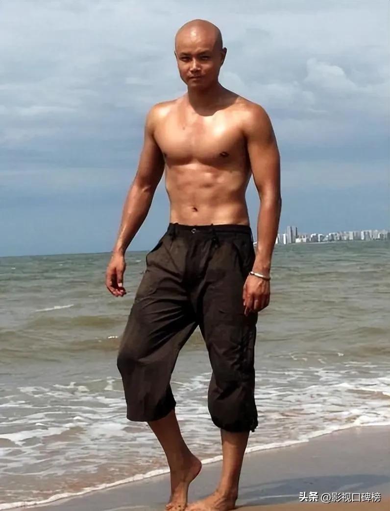 乐嘉美国住豪宅开豪车,乐嘉矿泉水多少钱