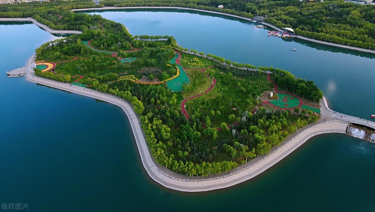 所有人都生活在异乡,异乡人想念自己的故乡