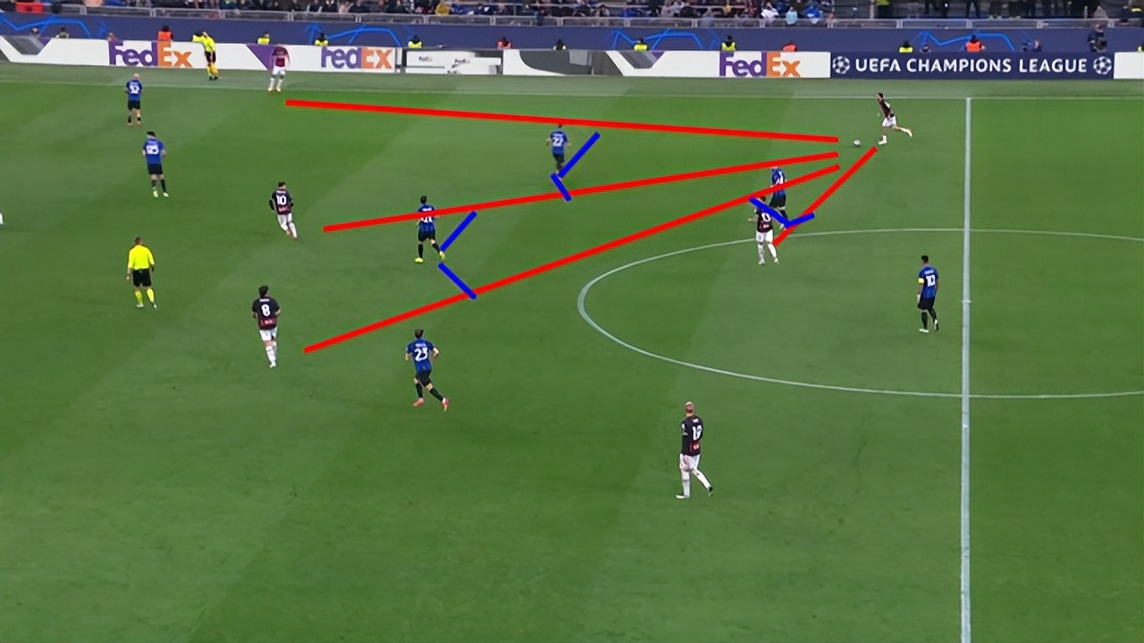 米兰挥舞断剑殊死一搏小因扎吉鞘里藏刀后发制人