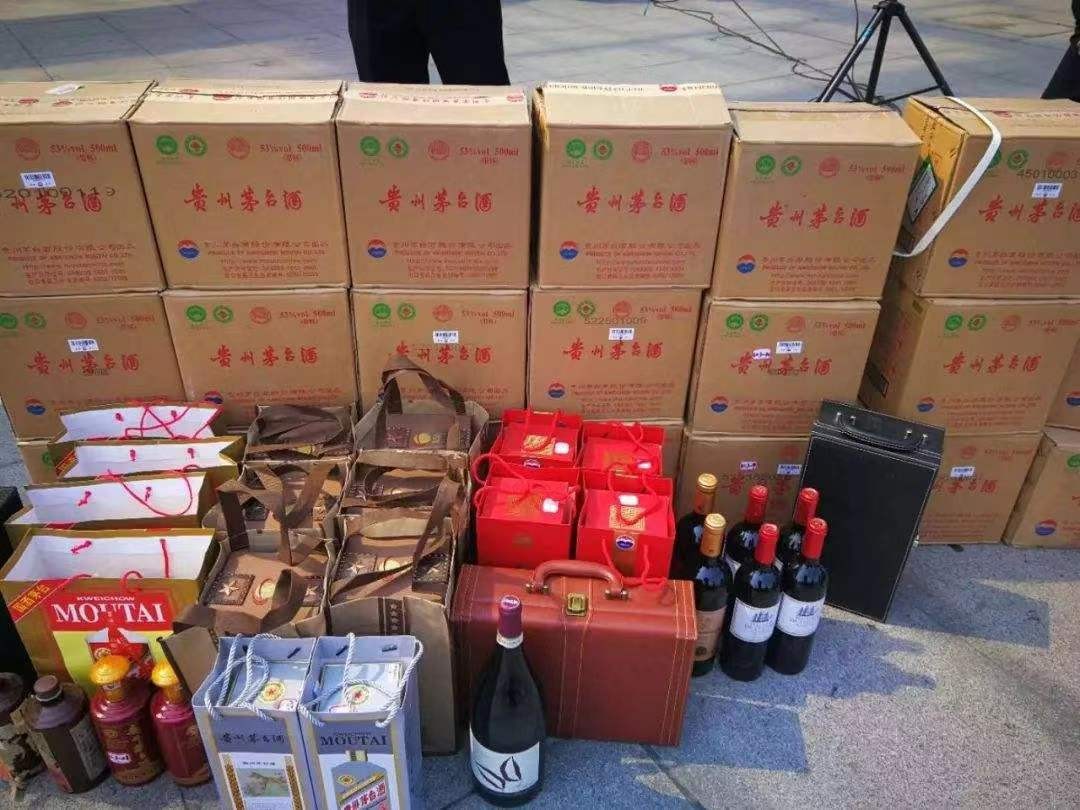 大爷挖出6000年文物,挖出几十年的茅台