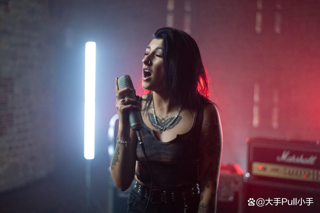 在日本唱卡拉ok的游戏,日本的ktv叫什么名字