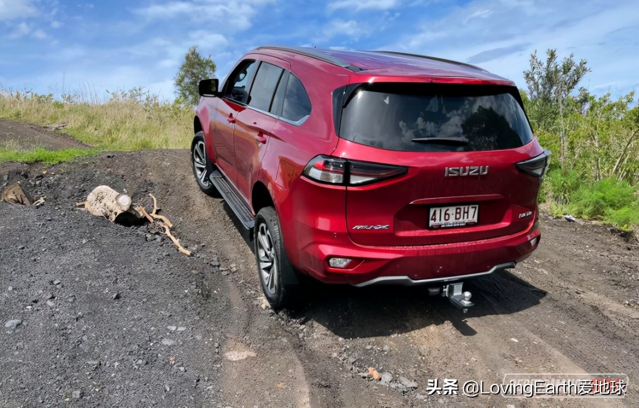 五十铃mux2023款柴油版试驾视频,2023款五十铃mux皮卡改装款