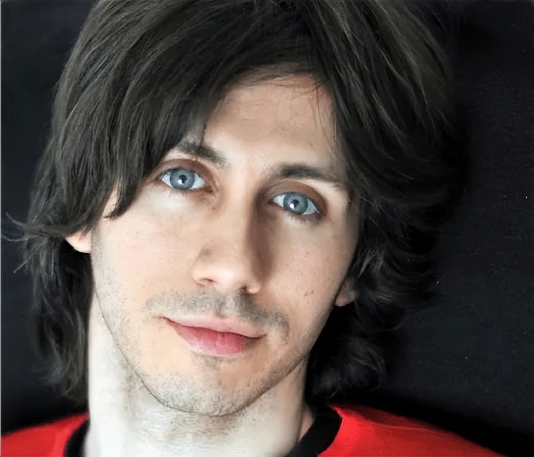 520躺家里睡觉,520家里蹲