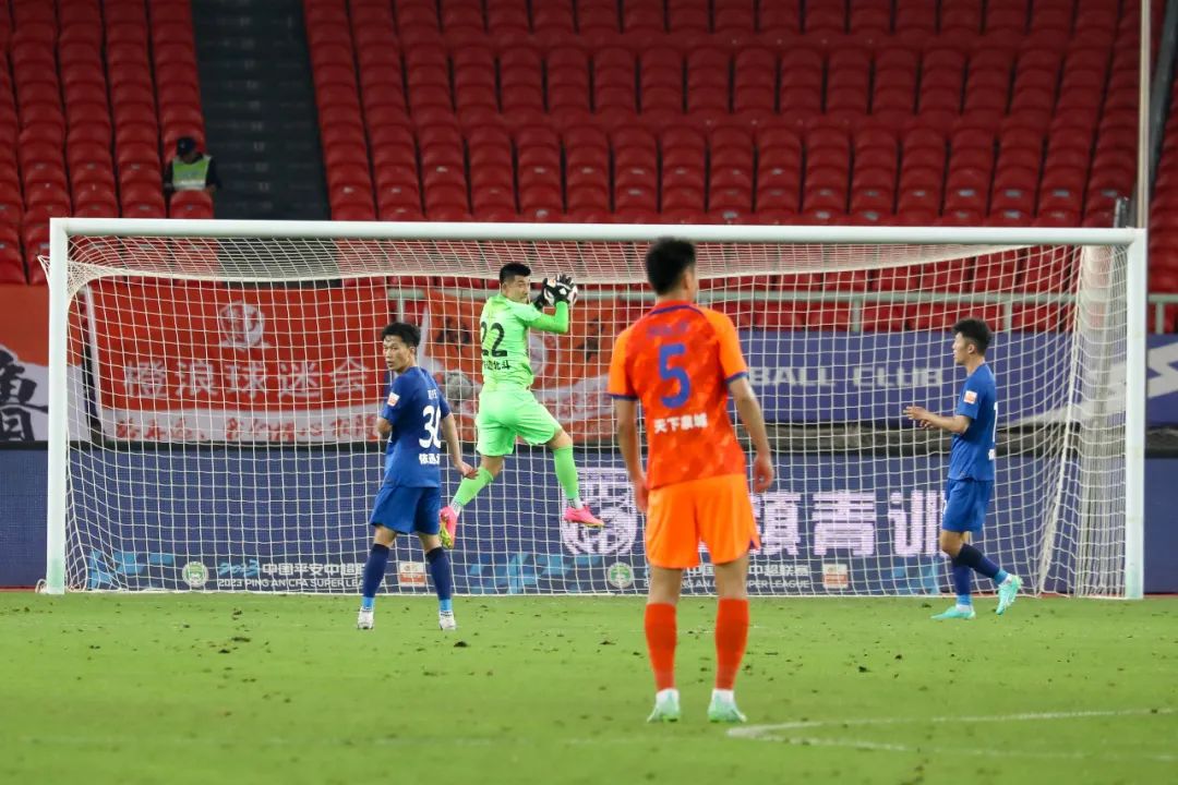 武汉三镇为什么主场难求一胜,武汉三镇队主场在哪里