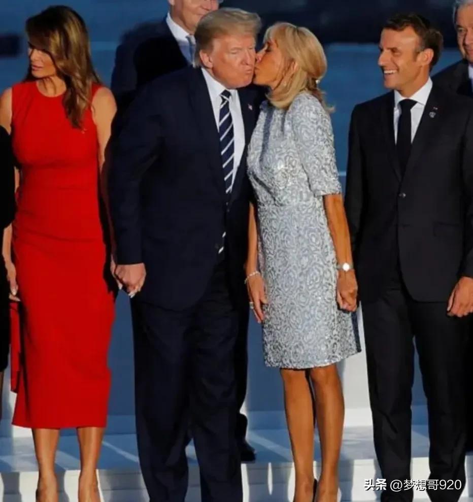 特朗普亲吻女人,特朗普吻梅拉尼娅