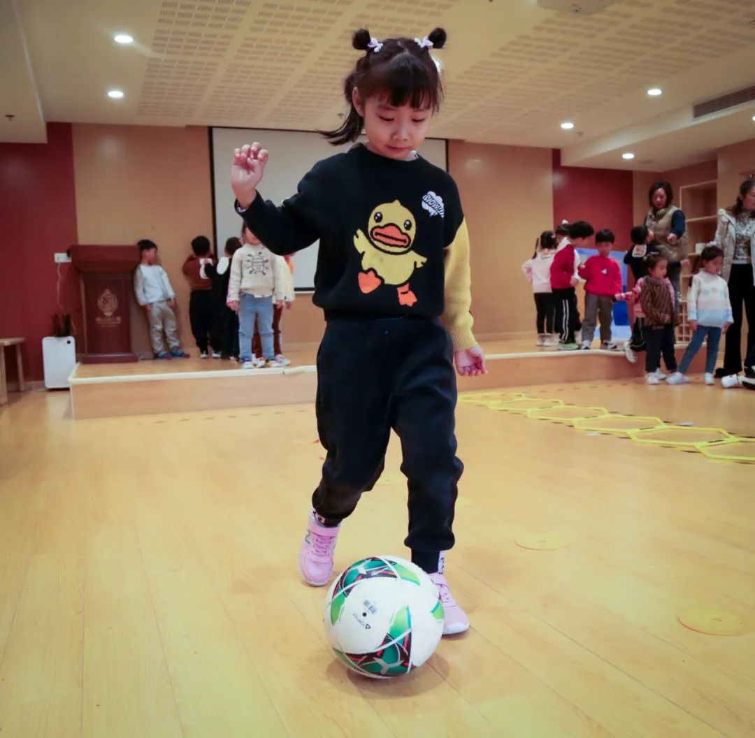 校园足球家校社共育,校园足球共建授牌仪式