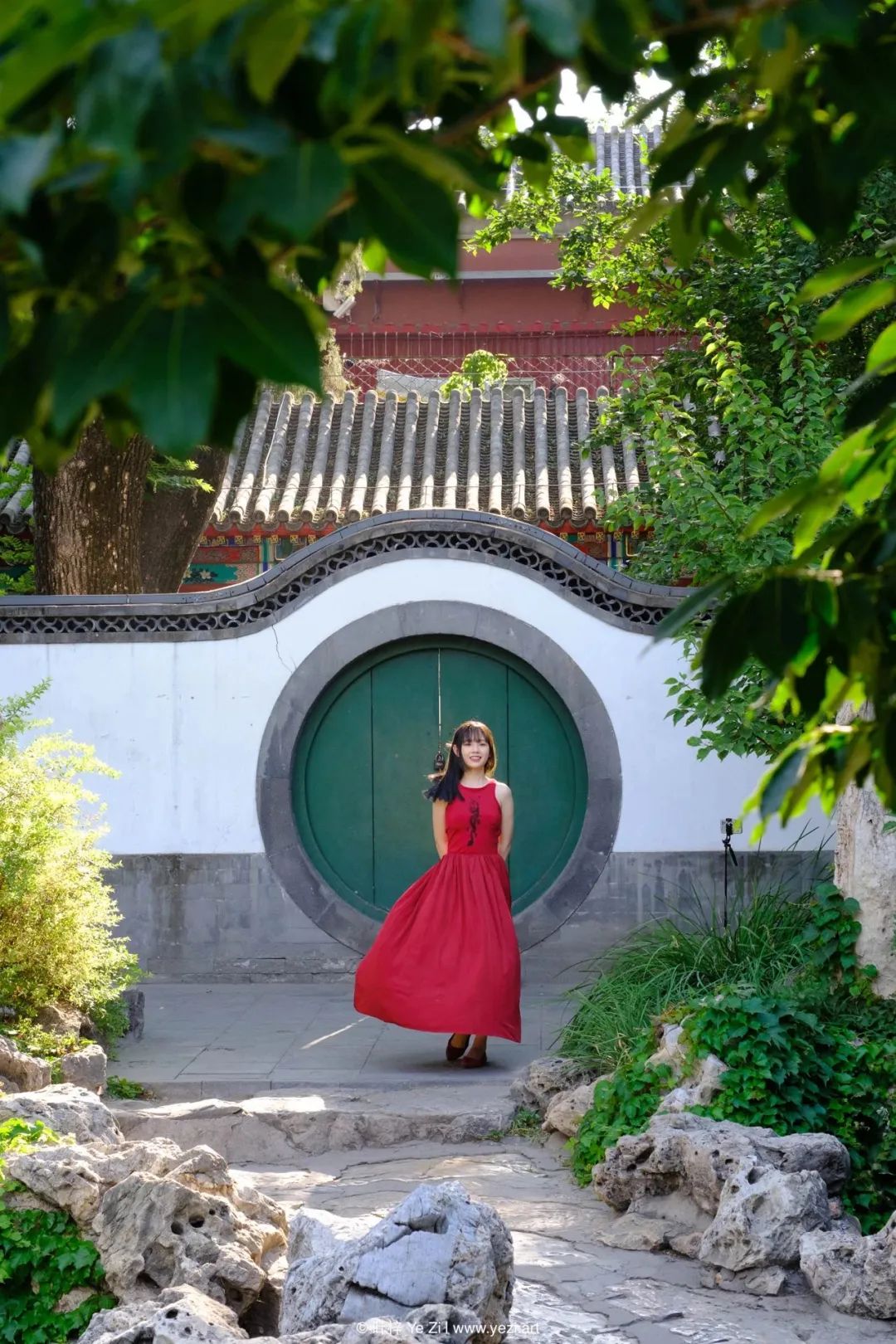 北海公园全身拍照怎么拍出高级感,秋冬公园拍摄照片技巧