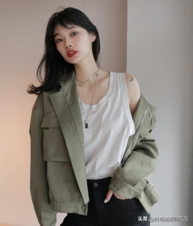 秋冬老头衫怎样搭配,老头衫都能穿出时尚感女款