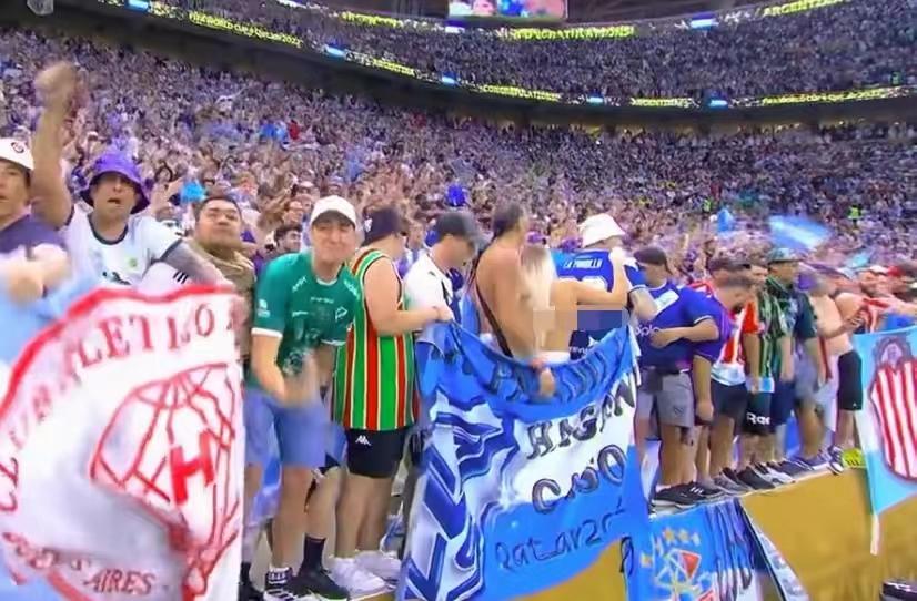 梅西世界杯女球迷,梅西世界杯夺冠和女厨师拥抱