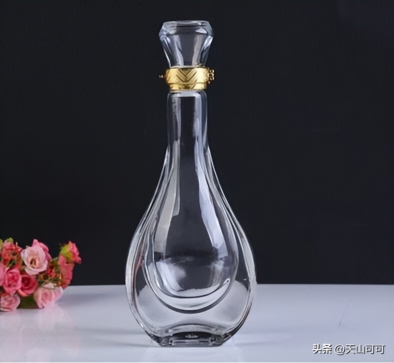 53度酱香型白酒怎么辨别真假,散装白酒鉴别真假粮食酒和勾兑酒