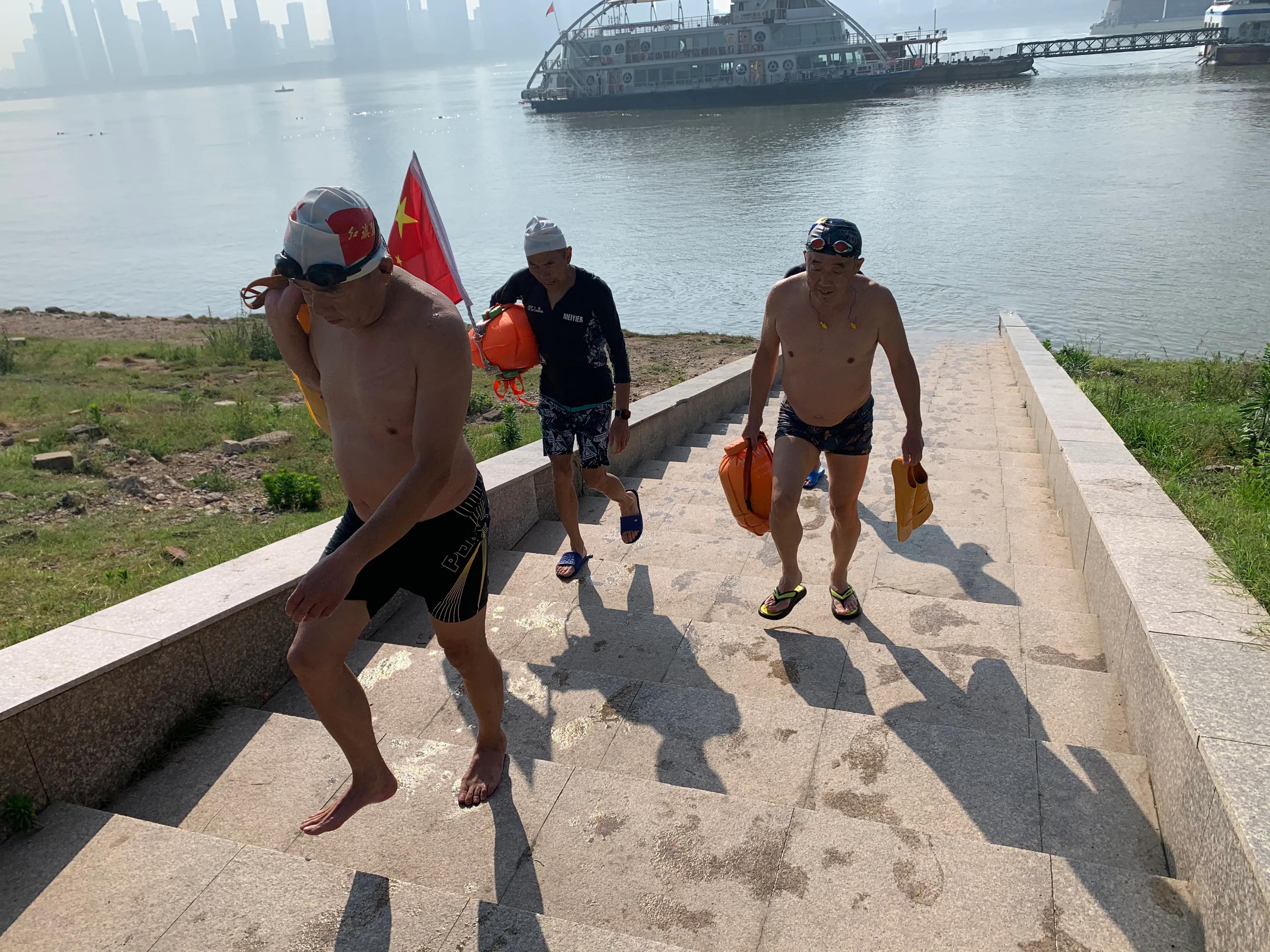 【游记54】《足球与游泳，群众体育应有的样子》