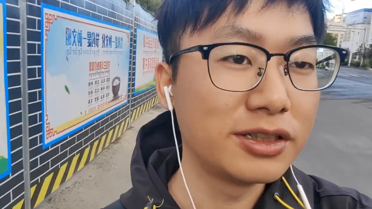 98年小伙创业赚300万,98年小伙创业开公司