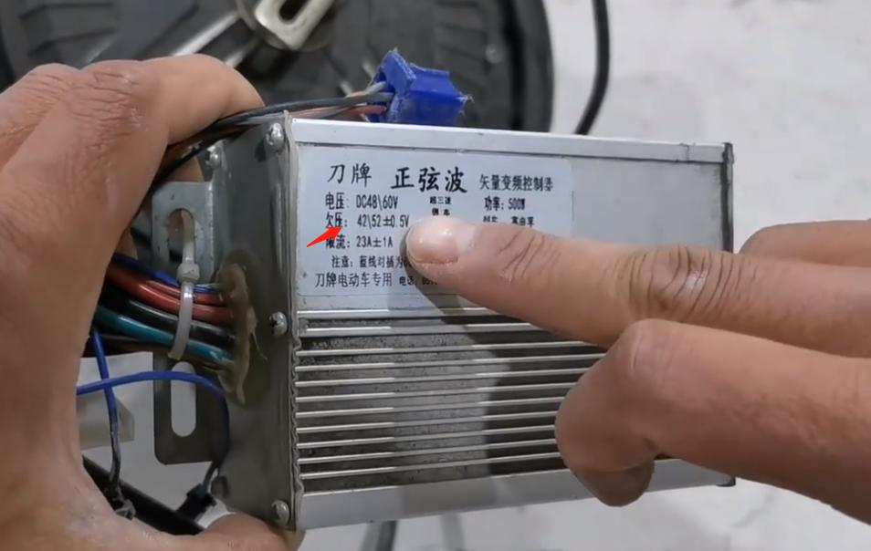 电动车半路没有电了教你一招,电动车半路没电了怎么用锂电池