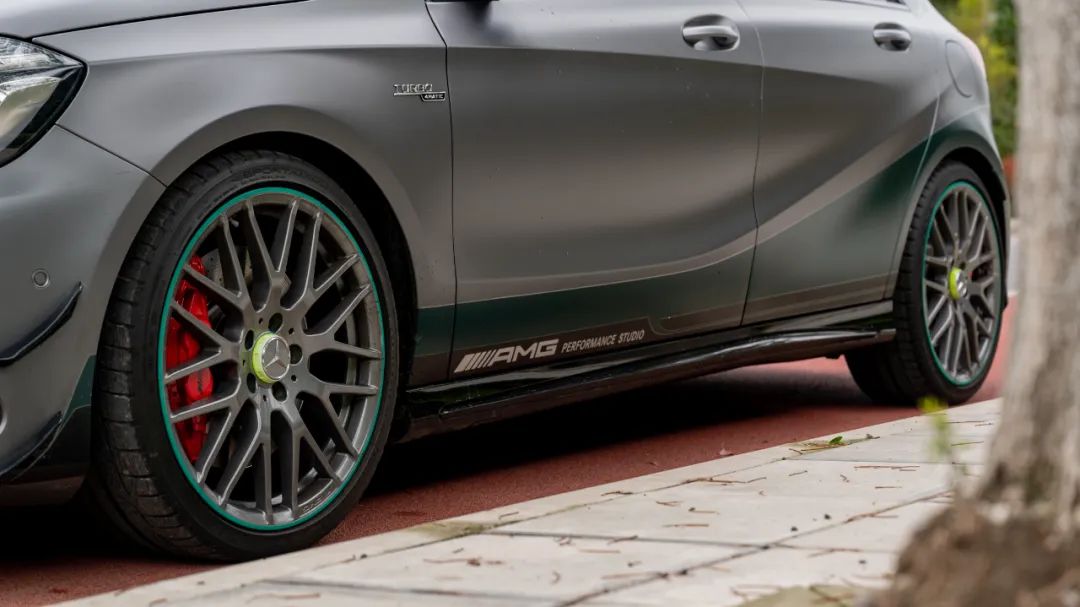 amg车队衣服,amg车队的衣服