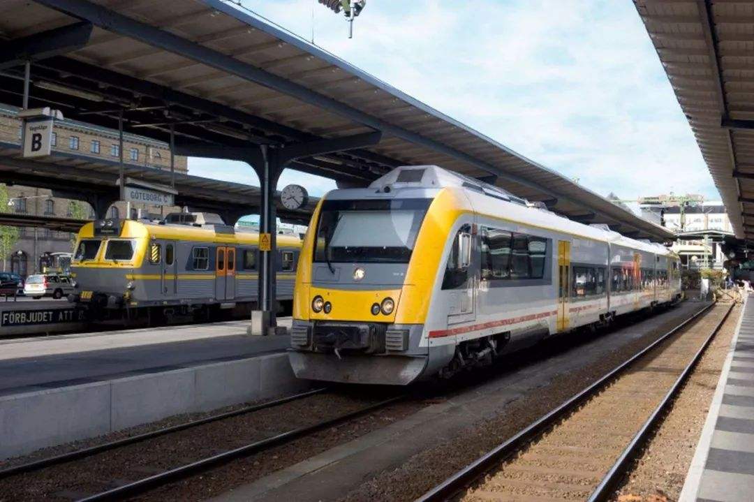 中国火车入境俄罗斯，为何必须更换车轮？不同国家铁轨有何不同？